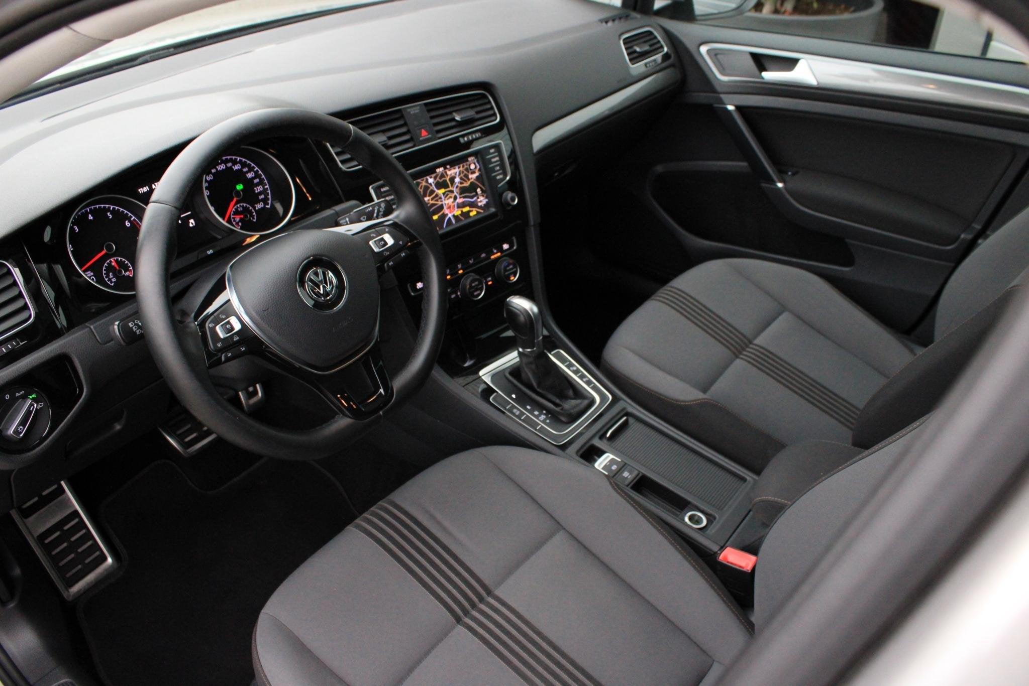 Volkswagen Golf 1.4 TSI Automaat Pano | Stoelverwarming | Pa, Gebruikt, 4 cilinders, Leder en Stof, 122 pk