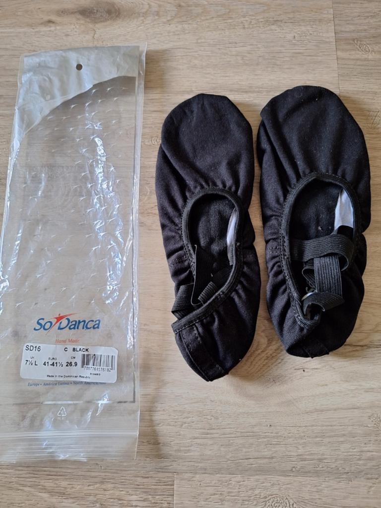So danca balletschoenen maat 41, Sport en Fitness, Ballet, Ophalen, Zo goed als nieuw, Schoenen