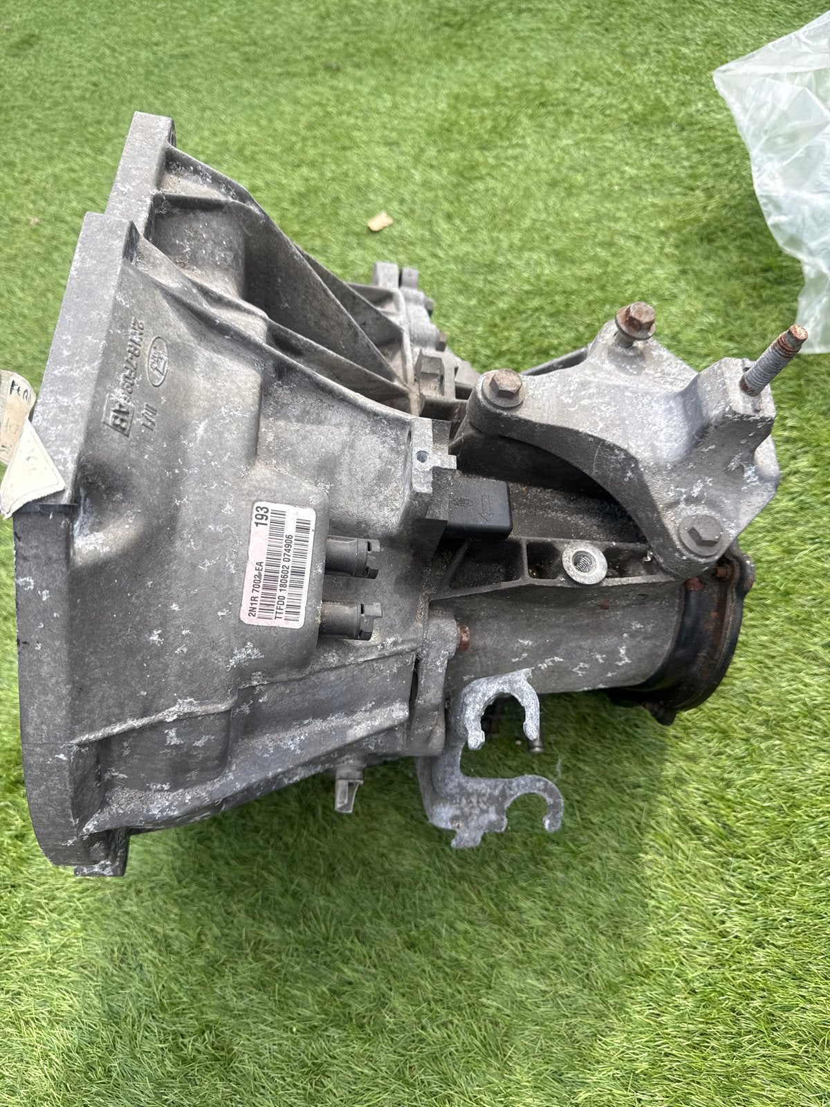 Ford Fiesta 2001-2008 versnellingsbak 2N1R 7002-EA gebruikt, Ophalen of Verzenden, Gebruikt, Ford