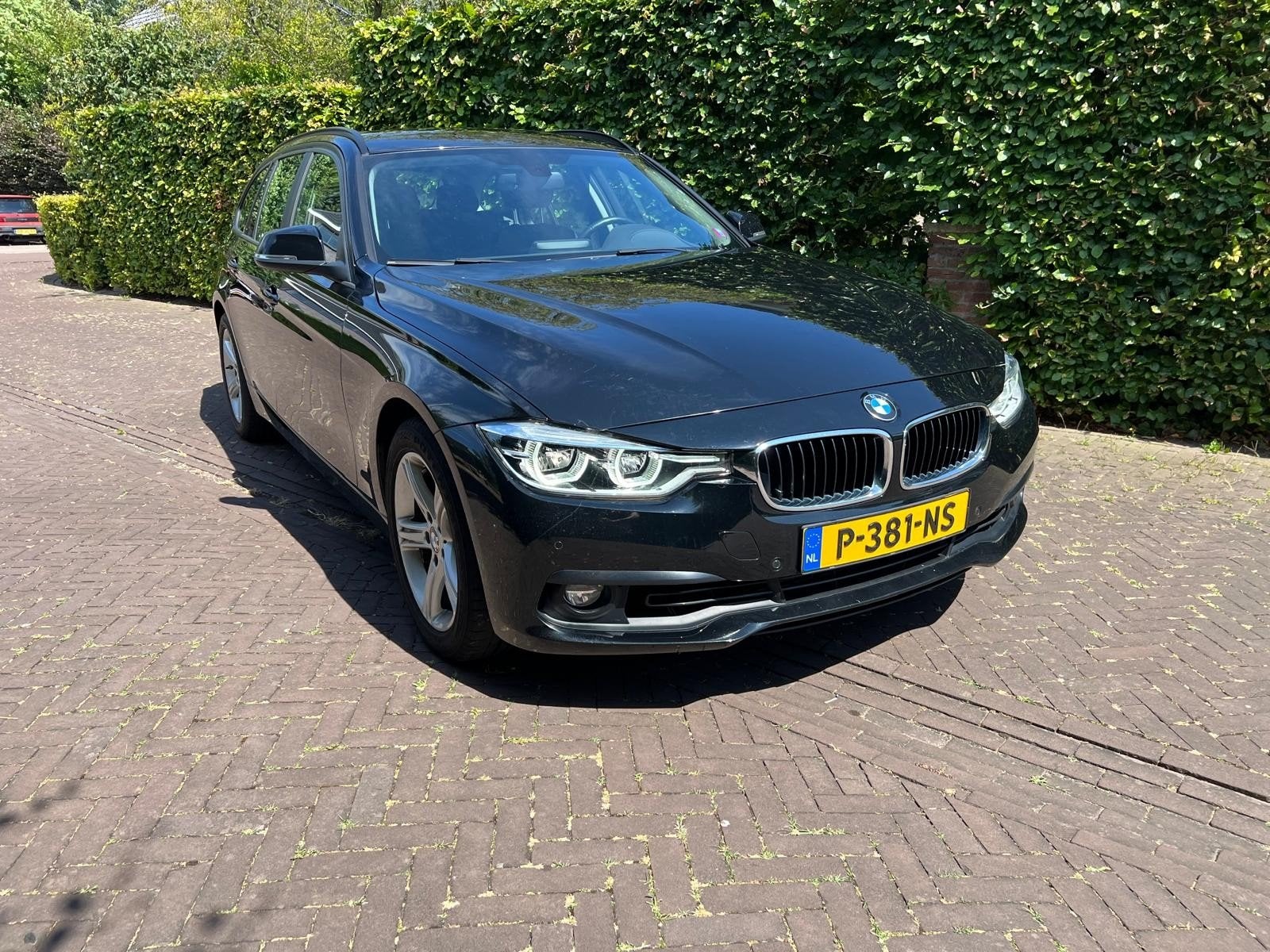 BMW 3-Serie 318i 136pk Aut 2018 Zwart, 136 pk, 1465 kg, Zwart, Stationwagon