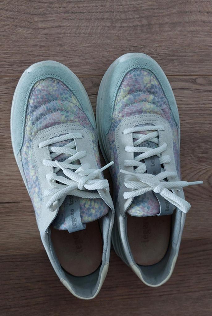 Nieuwe schoenen maat 42 Legero, Ophalen of Verzenden, Nieuw, Sneakers of Gympen