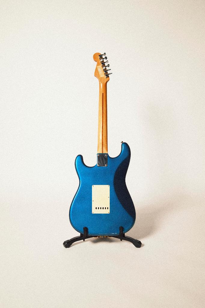 Fender Stratocaster - 1988, Ophalen, Fender, 17600 N. Perimeter Drive, Suite 100, Scottsdale AZ 85255-5435, Verenigde Staten, Contactemea@fender.com