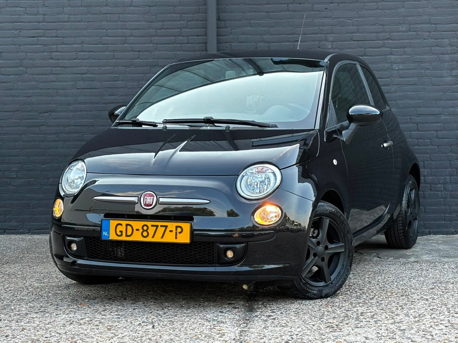 Fiat 500 0.9 TwinAir Lounge LEDER|NAVI|ELEK RAMEN|AIRCO|NWE, Auto's, Voorwielaandrijving, 86 pk, Gebruikt, Leder en Stof