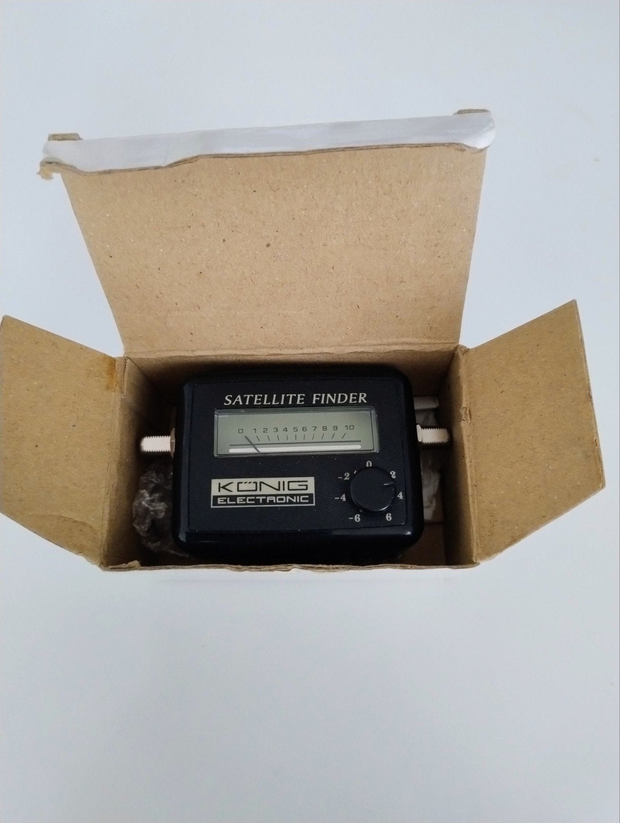 König Satelliet Zoeker - Eenvoudig en Nauwkeurig, Audio, Tv en Foto, Ophalen of Verzenden, Zo goed als nieuw, (Schotel)antenne-accessoires