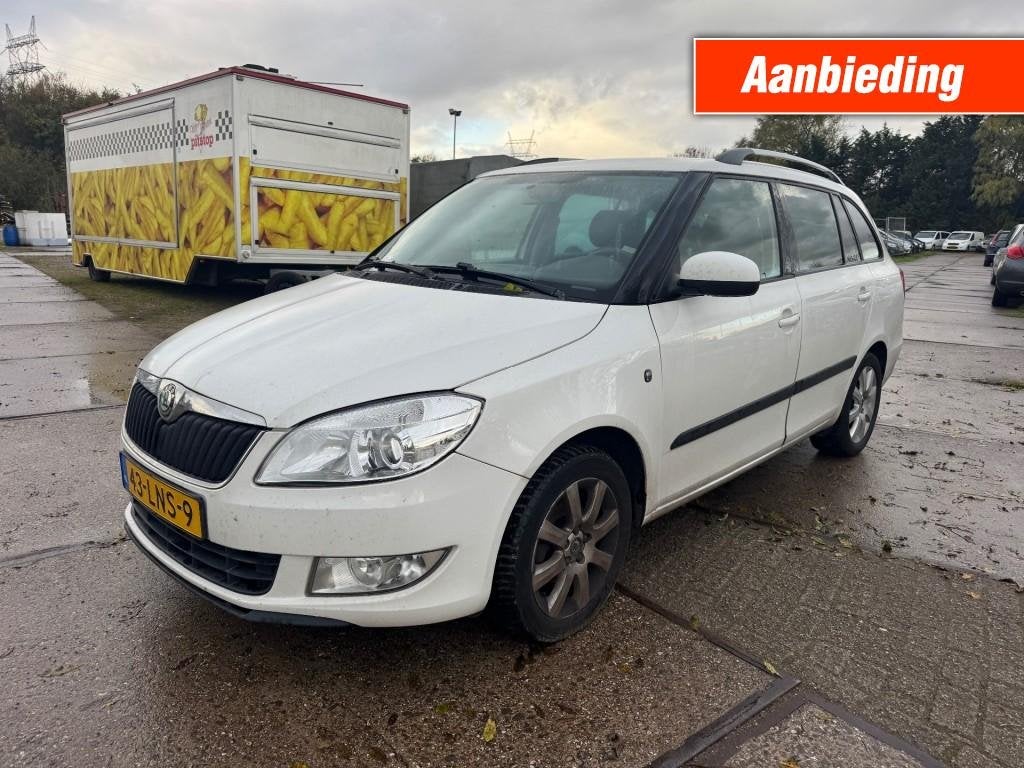 Skoda FABIA 1.2 TSI Ambition AIRCO EXPORT PRICE NAP, Voorwielaandrijving, Euro 5, 4 cilinders, 1036 kg
