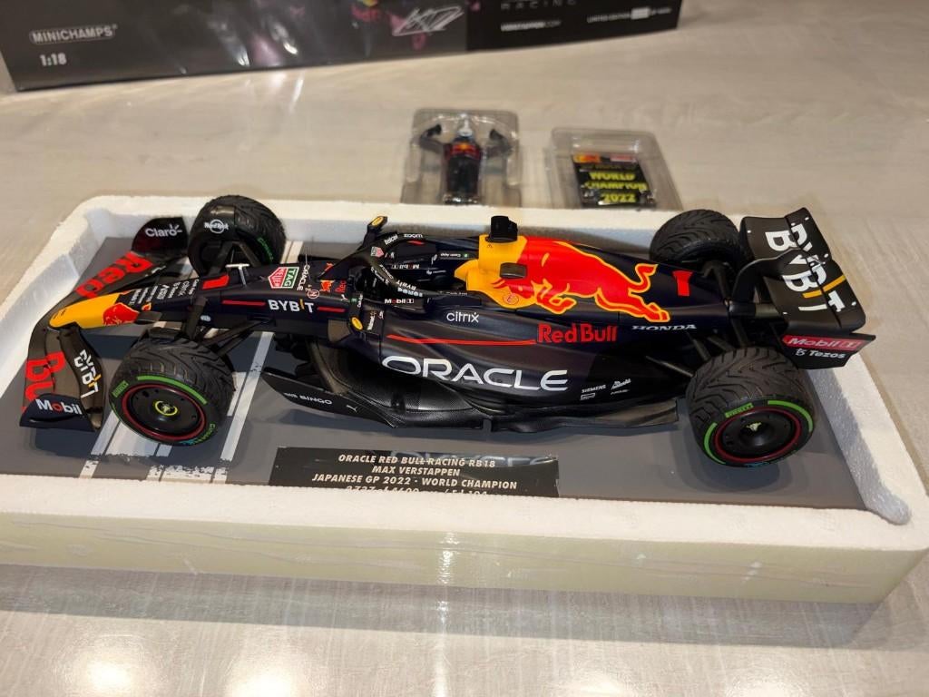 1:18 Max Verstappen RB18 - World Champion Japan 2022, Ophalen, Nieuw, Formule 1
