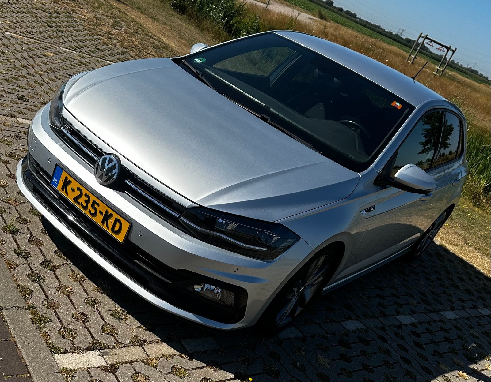 Volkswagen Polo 1.0 TSI 95PK 5D Bluemotion 2021 Grijs, Auto's, Voorwielaandrijving, Zwart, 95 pk, 1055 kg