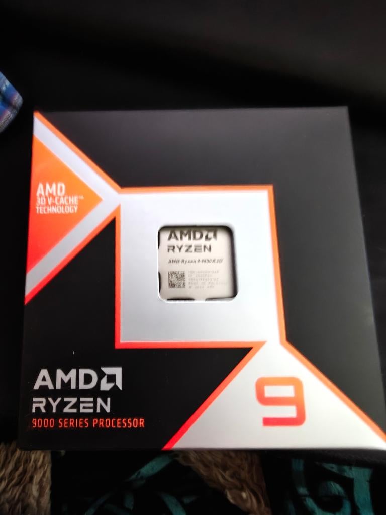 amd ryzen 9 9900x3d, Computers en Software, Processors, Nieuw, Ophalen of Verzenden, AMD Ryzen 9, 4 Ghz of meer