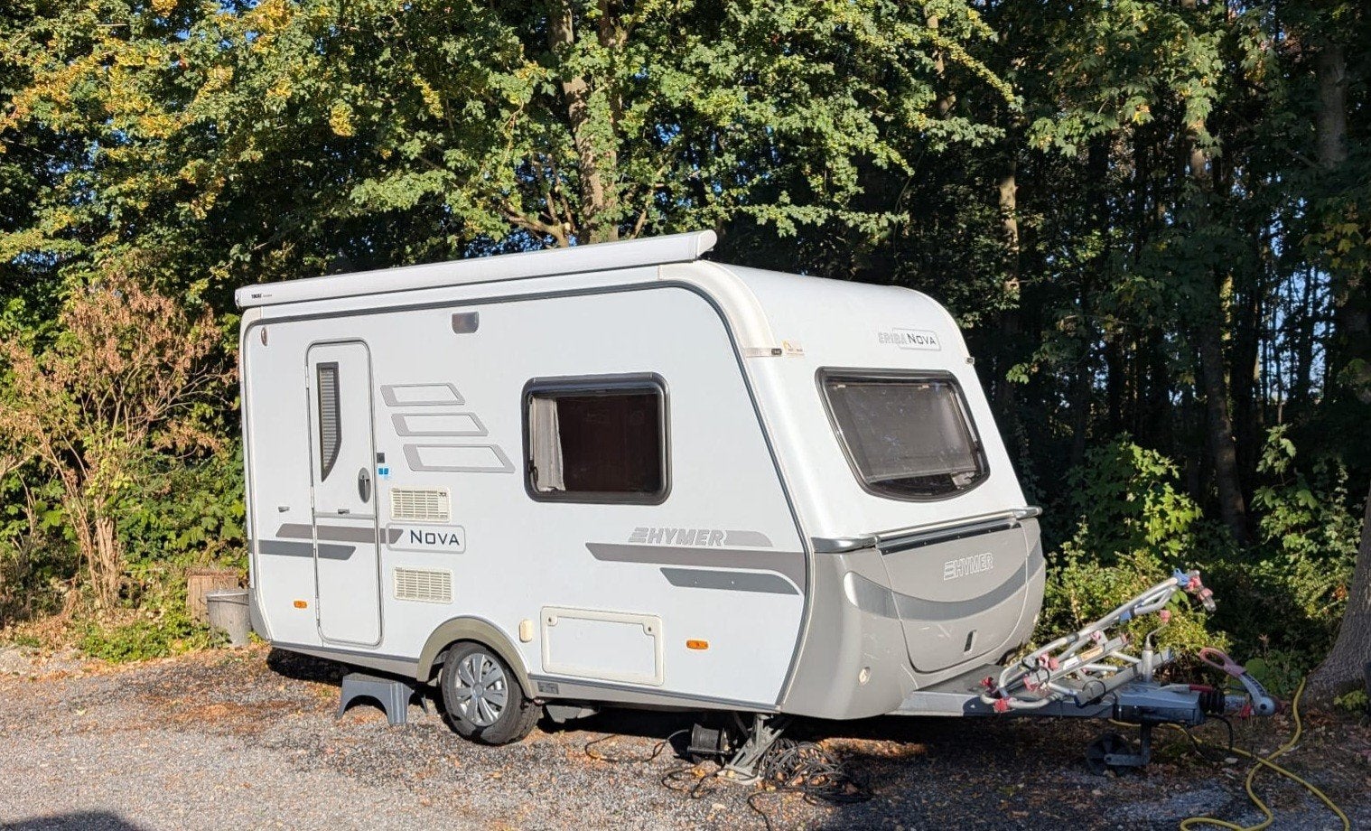 Zeer nette Hymer Eriba Nova (2007), Caravans en Kamperen, Fietsenrek, Rondzit, 750 - 1000 kg, Particulier