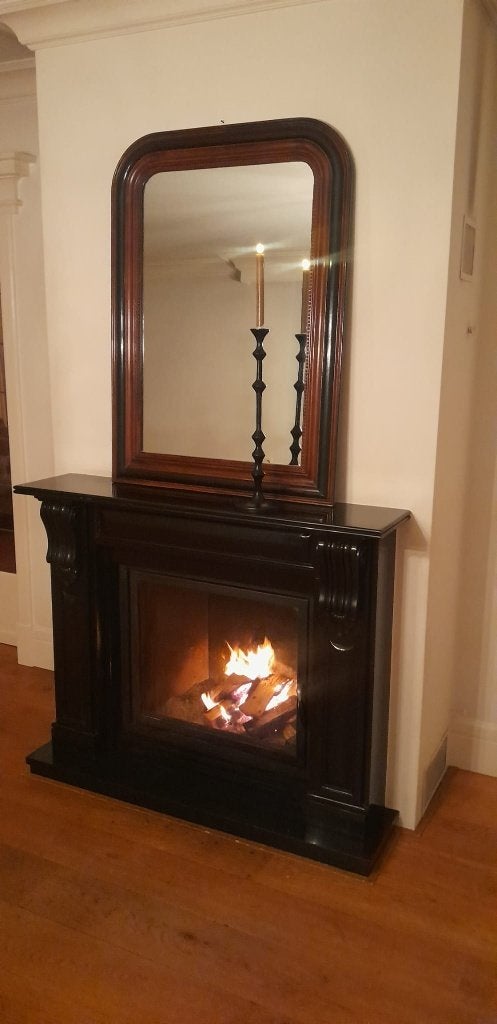 Mooie zwarte marmeren schouw - Goede staat, Huis en Inrichting, Ophalen, Gebruikt, Vrijstaande haard, Overige soorten