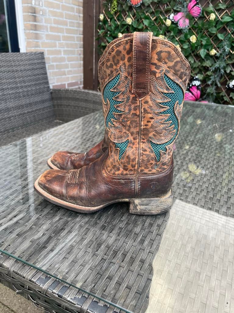 Ariat Western laarzen maat 6B met zachte zooltjes, Ophalen of Verzenden, Gedragen, Bruin, Hoge laarzen