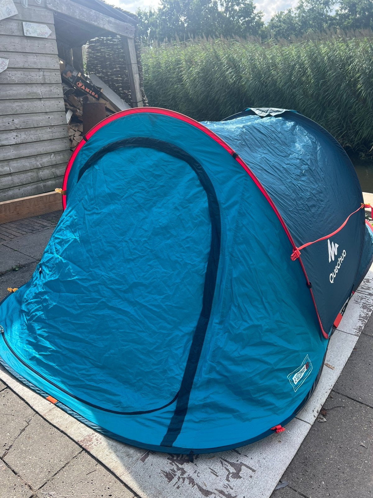 Quechua 2 Seconds Pop-Up Tent , 2 personen, 5 x opgezet., Ophalen, Gebruikt, Tot en met 2