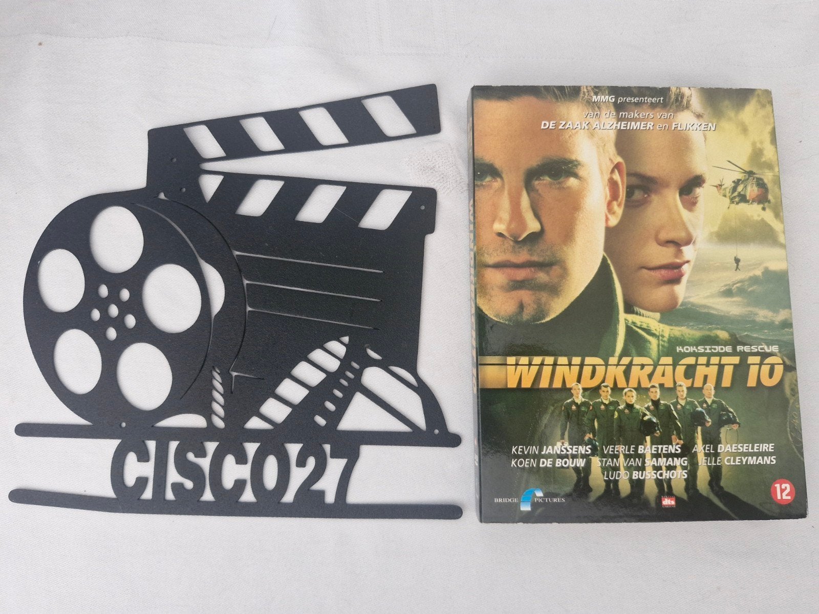 Windkracht 10 Koksijde Rescue + slipcover, Cd's en Dvd's, Bonusmateriaal, Nederlands, Actie, Zo goed als nieuw