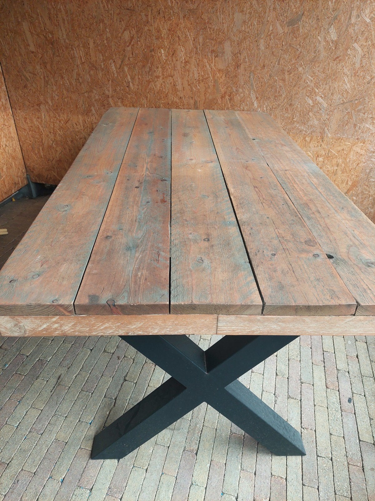 Steigerhouten eet/tuin tafel met metalen X-poten, Huis en Inrichting, Tafels | Eettafels, Gebruikt, 50 tot 100 cm, 150 tot 200 cm