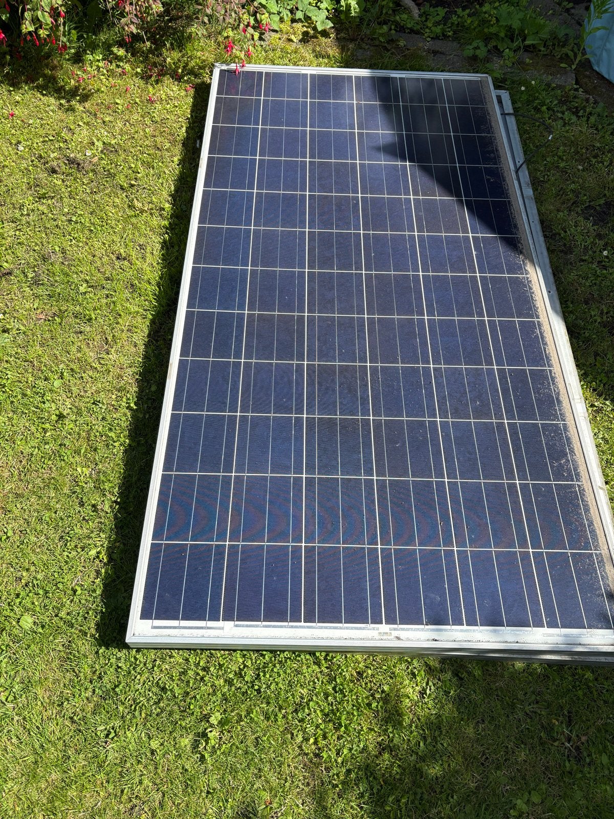Twee Zonnepanelen  met 2 omvormers en energiemeter, Ophalen, Gebruikt, Compleet systeem, 200 wattpiek of meer