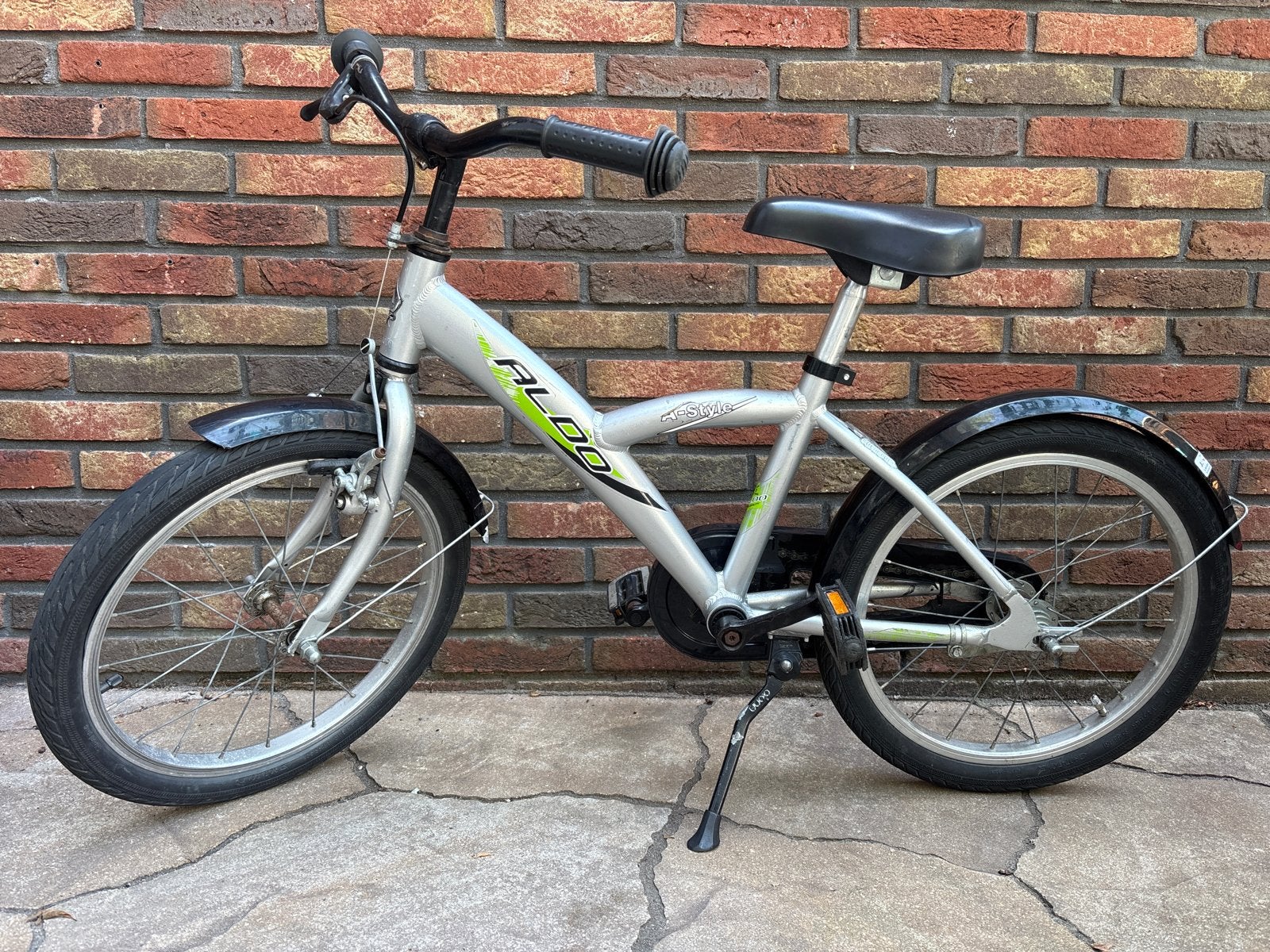 Aldo kinderfiets - 18 inch - Zilver, Fietsen en Brommers, Fietsen | Kinderfietsjes, Ophalen, Gebruikt, Velgrem, 16 tot 20 inch