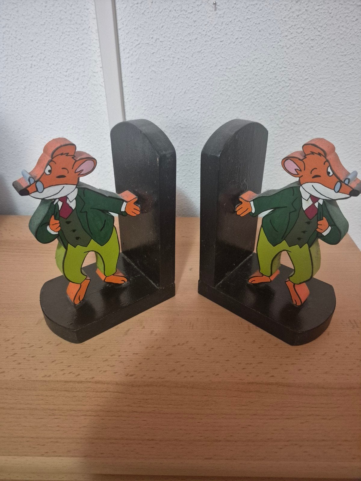 Geronimo Stilton boekensteunen, Ophalen of Verzenden, Button of Speldje