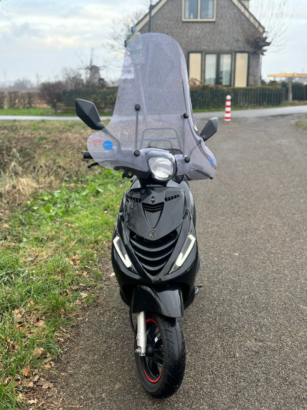 Piaggio Zip 2019 I-Get 50cc | 1e EIGENAAR, Fietsen en Brommers, Scooters | Piaggio, Ophalen, Gebruikt, Zip, Benzine