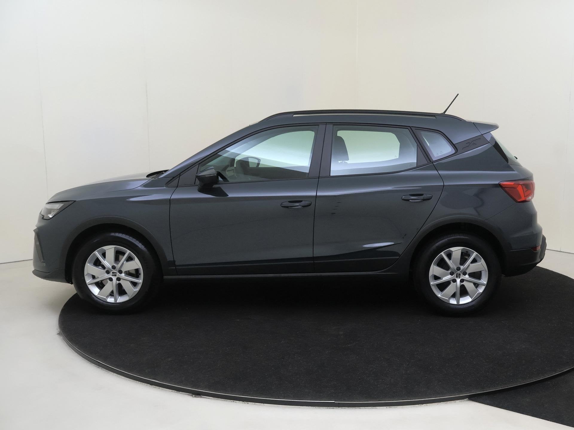 SEAT Arona 1.0 EcoTSI Reference, Voorwielaandrijving, Stof, 95 pk, Blauw