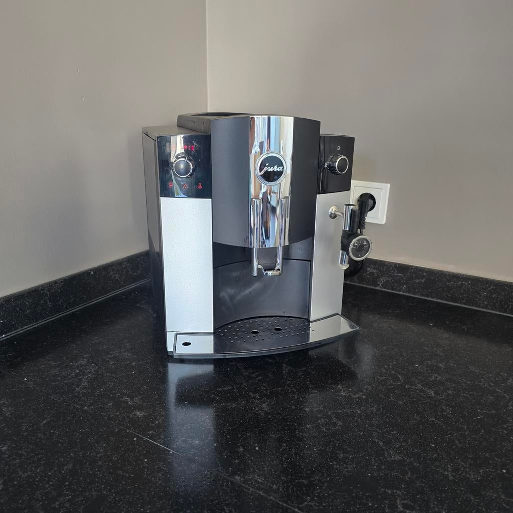 Jura Impressa C65 Koffiemachine - Zo goed als nieuw, Witgoed en Apparatuur, Koffiezetapparaten, Ophalen, Info@jura.com, Jura, Koffiemachine