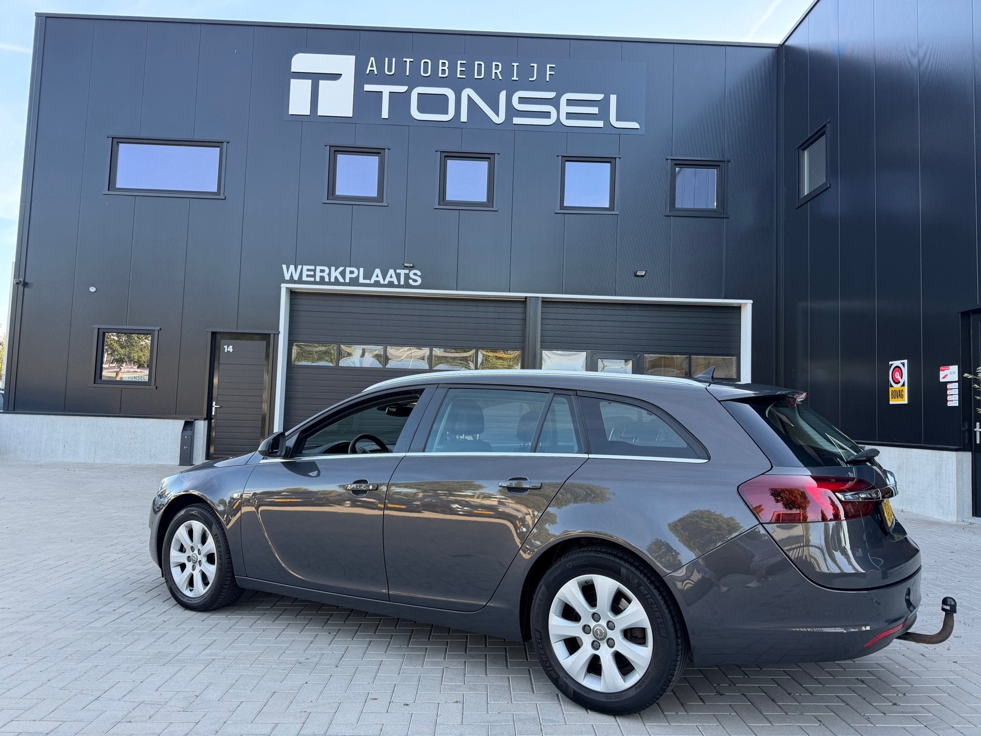 Opel Insignia Sports Tourer 1.6 T Edition / Trekhaak / Camer, Voorwielaandrijving, Gebruikt, 4 cilinders, Origineel Nederlands
