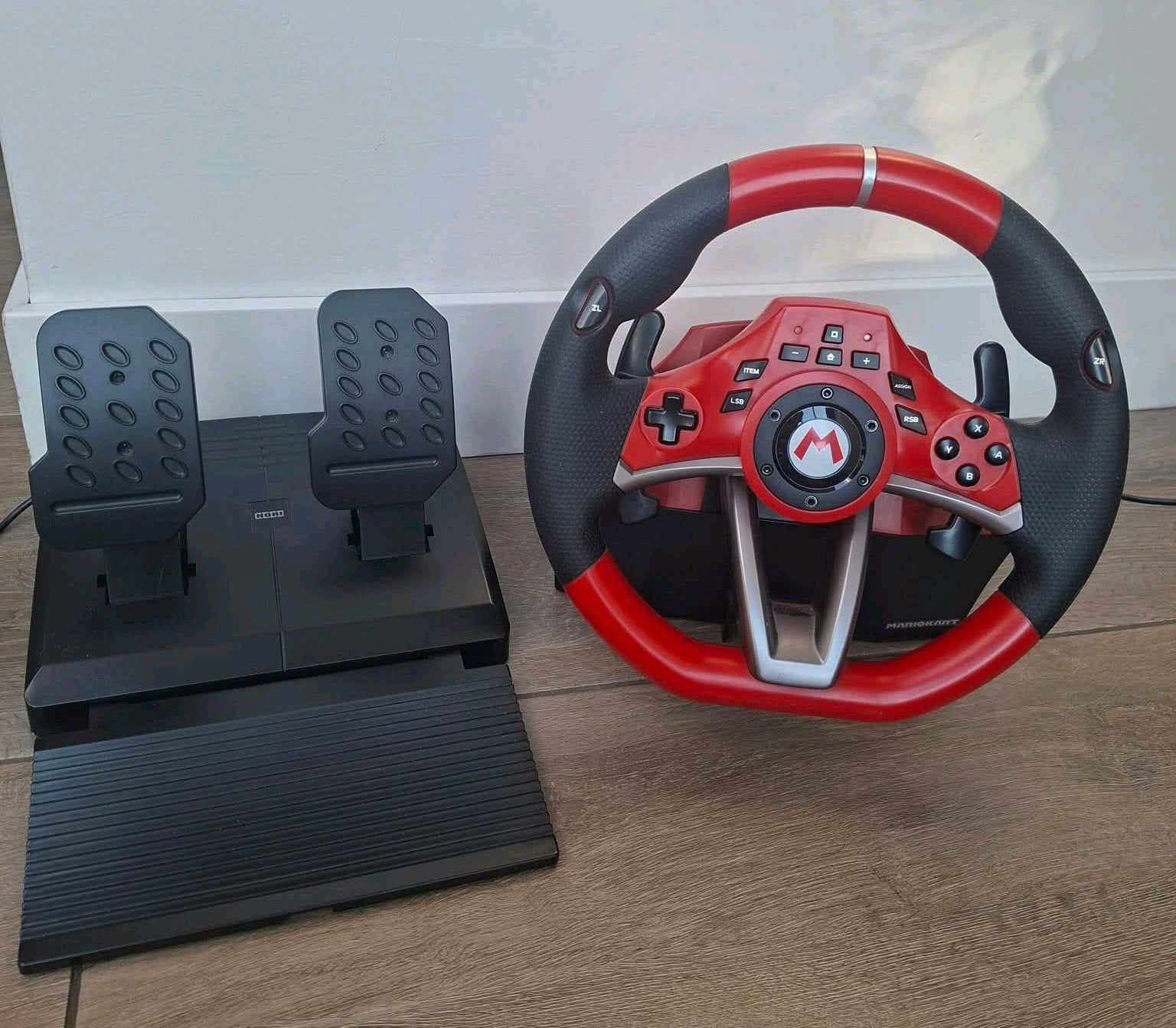 Hori Mario Kart Racing Wheel Pro Deluxe voor Nintendo Switch, Ophalen of Verzenden, Zo goed als nieuw, Met 1 controller, Switch Original