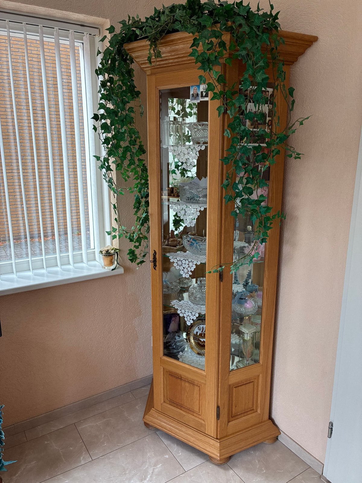 Complete set: vitrinekast, tv-meubel, salontafel, dressoir, Ophalen, Gebruikt, Eikenhout, 200 cm of meer