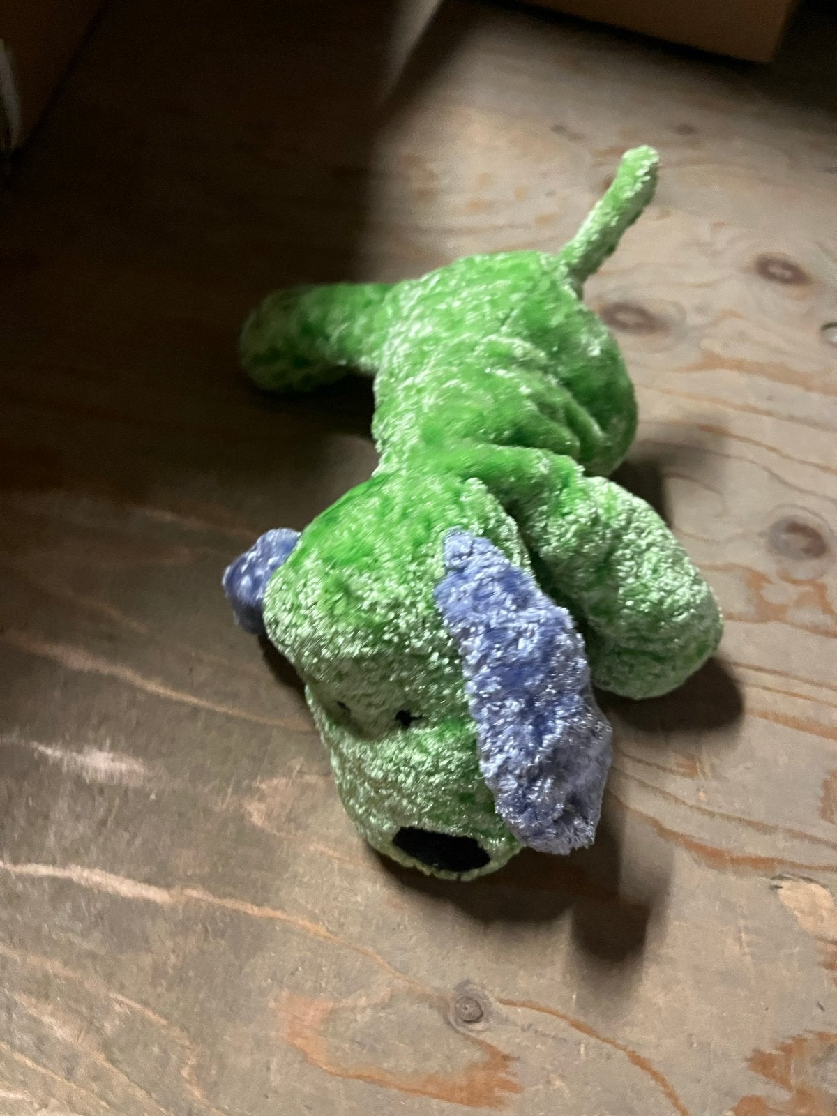 Groene knuffelhond met blauwe oren, Ophalen, Hond, Middelgroot (20 tot 80 cm), Wasbaar