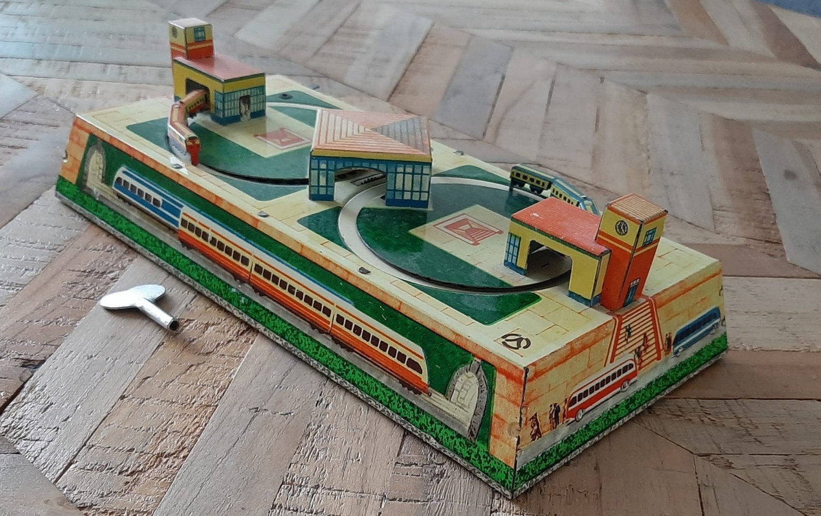 Vintage blikken treinbaan met opwindsleutel, Ophalen, Gebruikt, Rij- of Hobbelspeelgoed