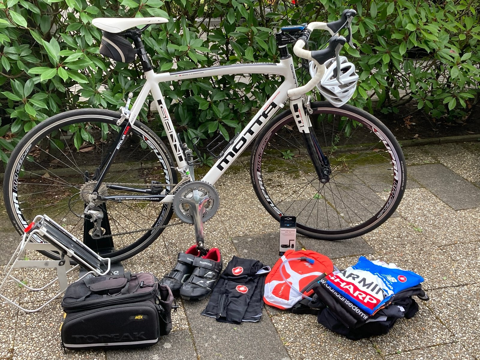Racefiets Gianni Motta met Garmin, tas helm schoenen kleding, 28 inch, Gebruikt, Aluminium, Meer dan 20 versnellingen