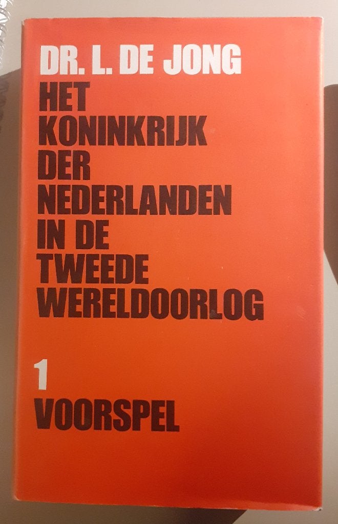 De Jong 1 - Voorspel - Het Koninkrijk der Nederlanden in..., Ophalen of Verzenden, 20e eeuw of later, Gelezen, Dr. L. de Jong