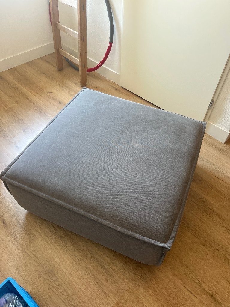 Hocker bank Umix grijs, Ophalen, Vierkant, 100 tot 125 cm, Zo goed als nieuw
