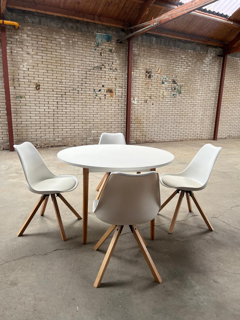Eettafel en kuipstoelen, Huis en Inrichting, Ophalen, Zo goed als nieuw, Rond, 50 tot 100 cm