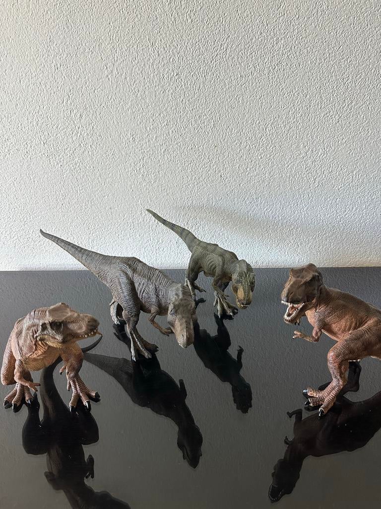 Rebor en Papo T-Rex en V-Rex Dinosaurus Figuren Collectie, Verzamelen, Ophalen of Verzenden, Zo goed als nieuw