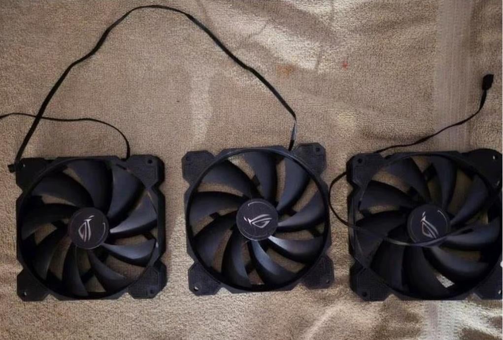 3x Asus Fan 140mm, Computers en Software, Computerkoelers, Ophalen of Verzenden, Zo goed als nieuw, Luchtkoeling