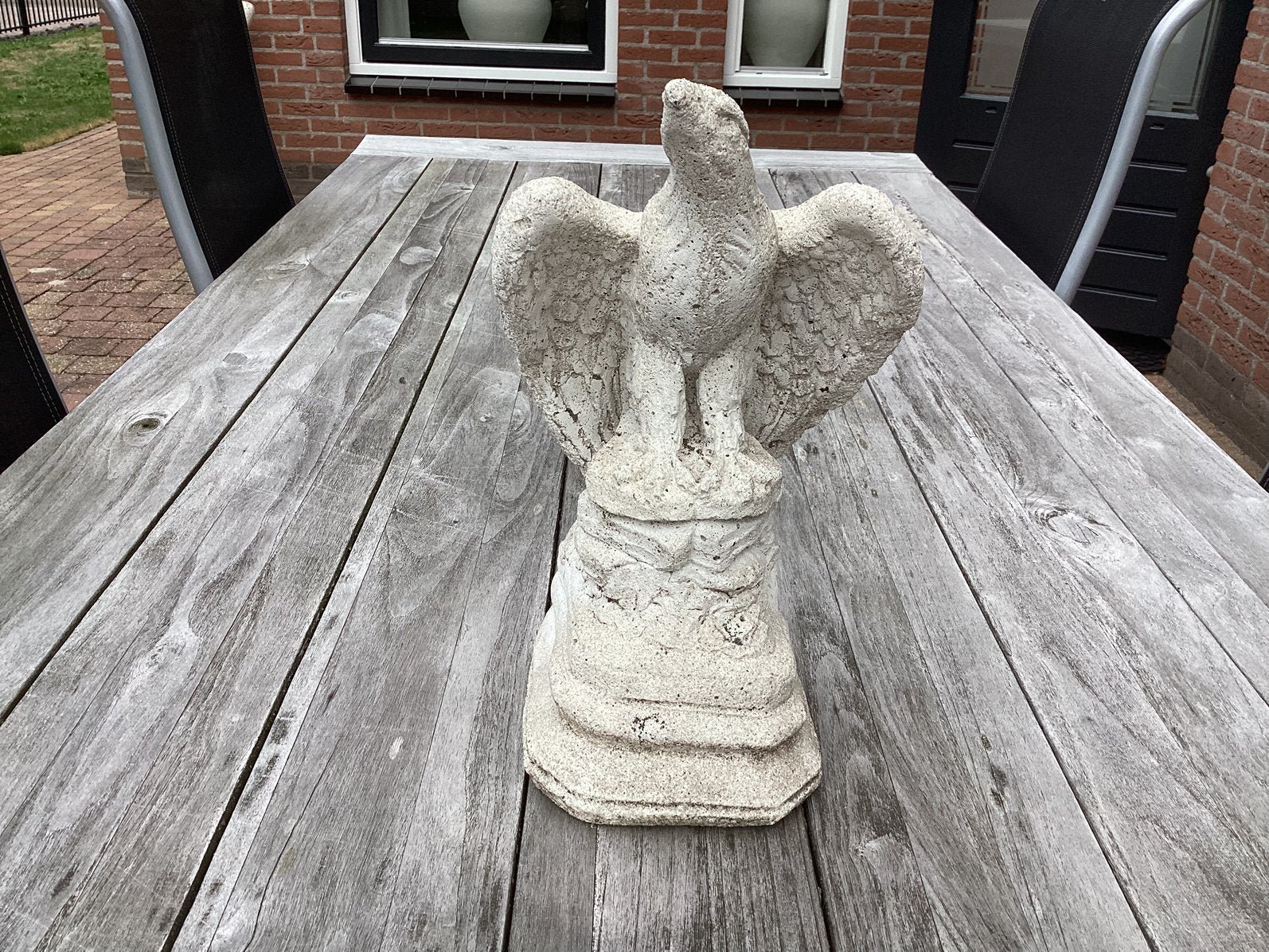 Mooie adelaar tuinbeeld, Ophalen, Zo goed als nieuw, Beton, Dierenbeeld