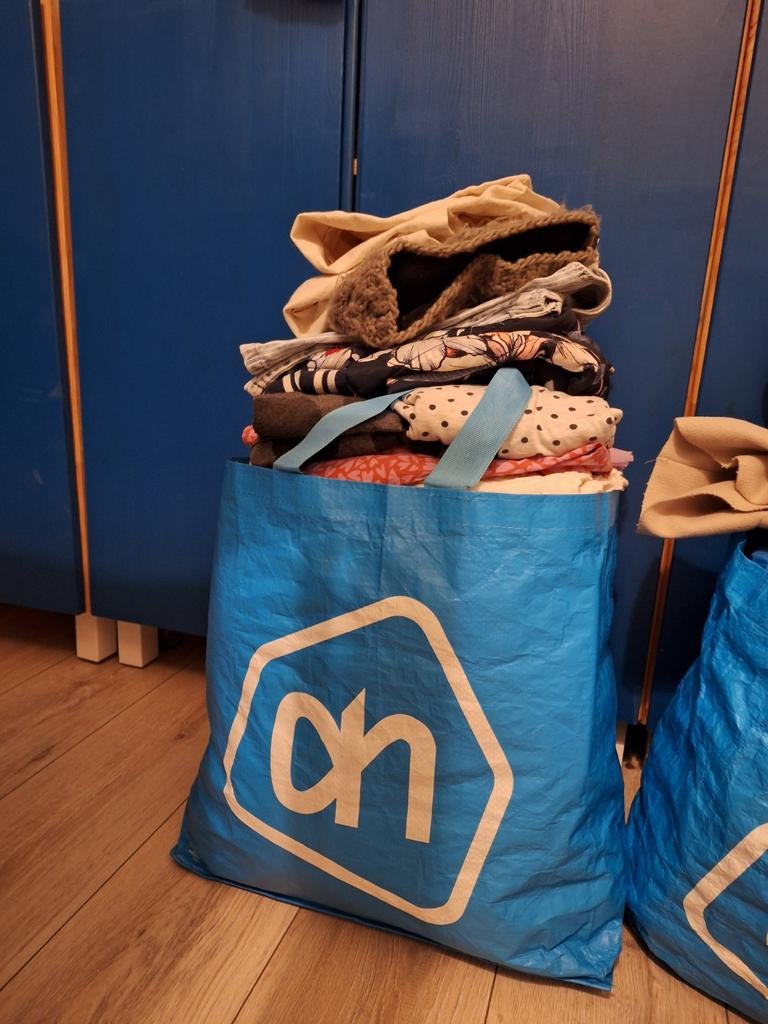 Grote tas meidenkleding maat 116 - 146, zomer  & winter, Ophalen, Zo goed als nieuw, Maat 116