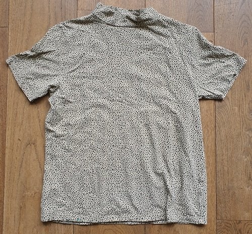 Lichtbruin Shirtje met Zwarte Stipjes Pescara (M-L), Maat 38/40 (M), Bruin, Pescara, Ophalen of Verzenden