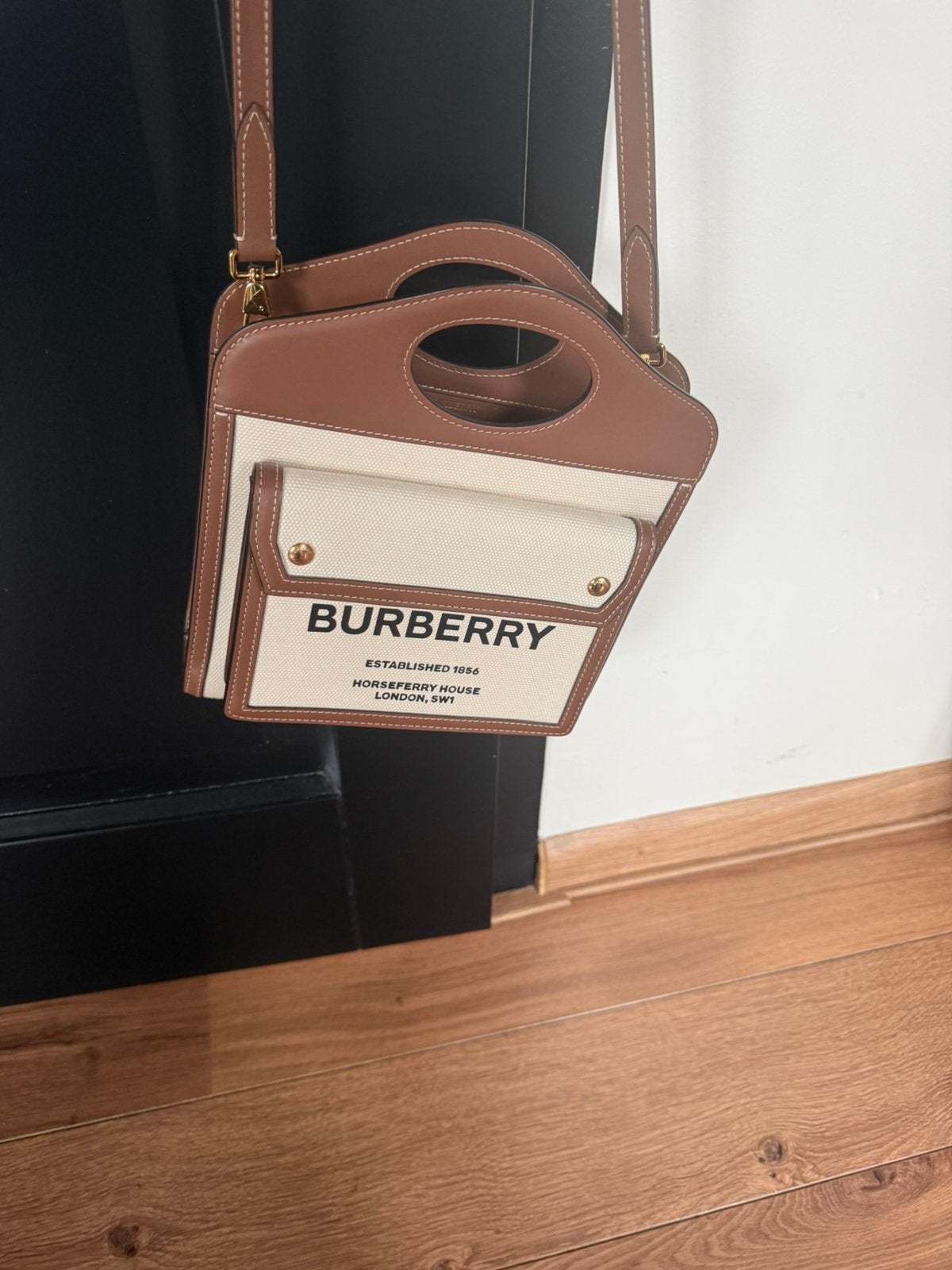 Buberry mini pocket bag tas, Overige merken, Beige, Nieuw, Ophalen of Verzenden