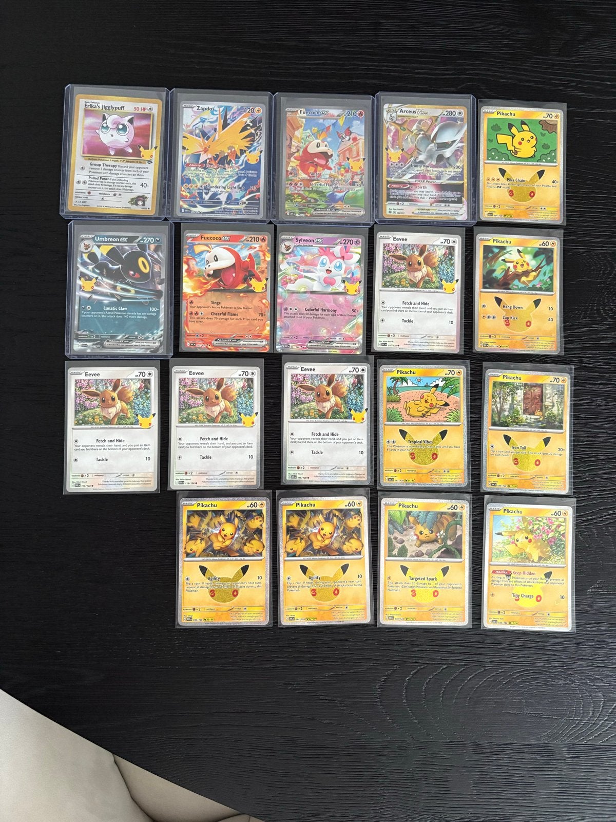 Pokémon kaarten 30th - Gesleeved en in toploader, Hobby en Vrije tijd, Ophalen of Verzenden, Zo goed als nieuw, Meerdere kaarten