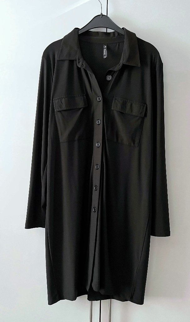🌻Leuke zwarte jurk van travelstof van Zoso XL 42 44, Zwart, Maat 42/44 (L), Ophalen of Verzenden, Zo goed als nieuw