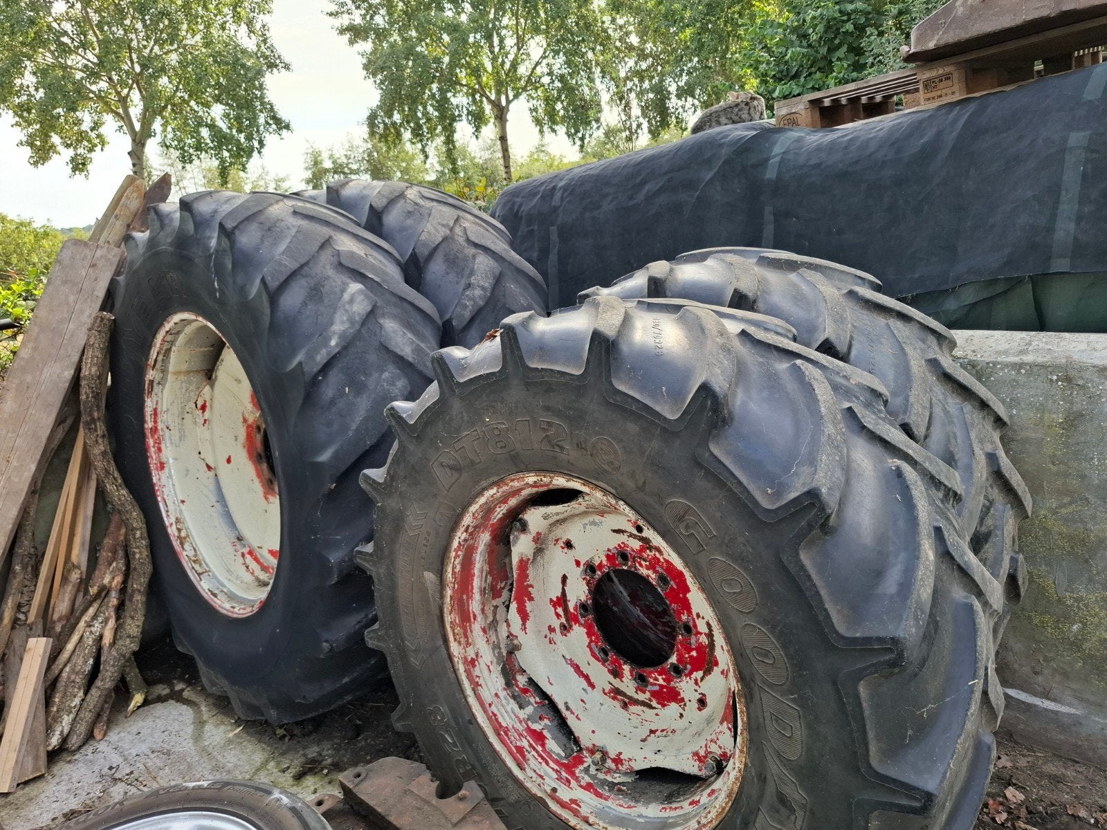 Goodyear tractorbanden met velgen 480/70R28 en 20.8R38, Zakelijke goederen, Ophalen