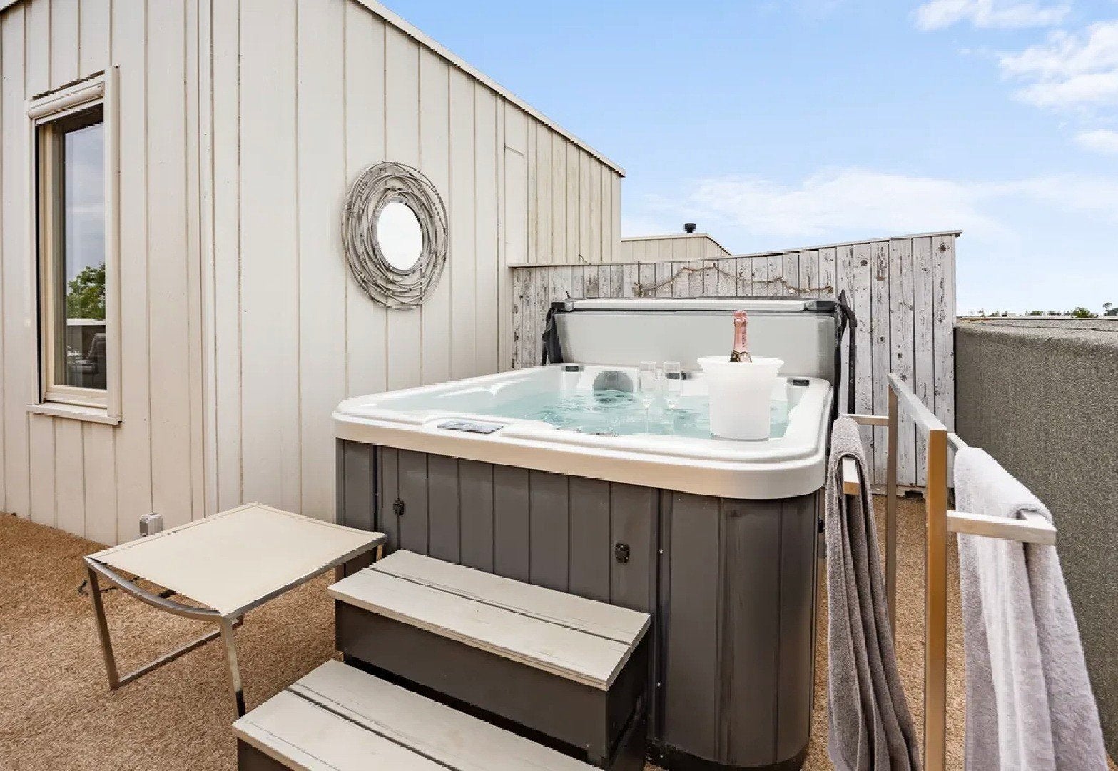 Luxe Jacuzzi van BETA WELLNESS, Ophalen, Gebruikt, Trap, Vast