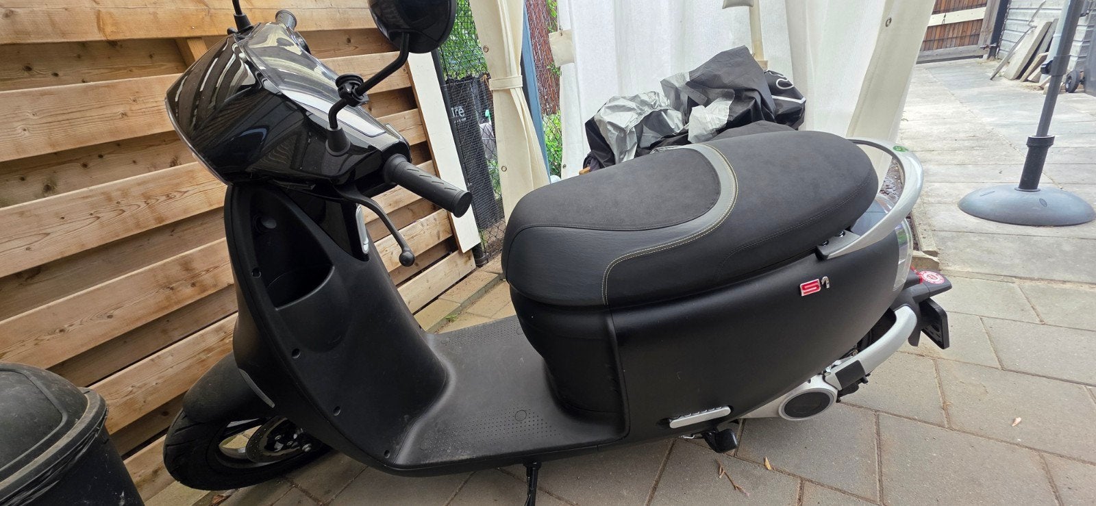 Elektrische scooter en electrische fiets - Goed onderhouden, Fietsen en Brommers, Snorfietsen en Snorscooters, Ophalen, Gebruikt
