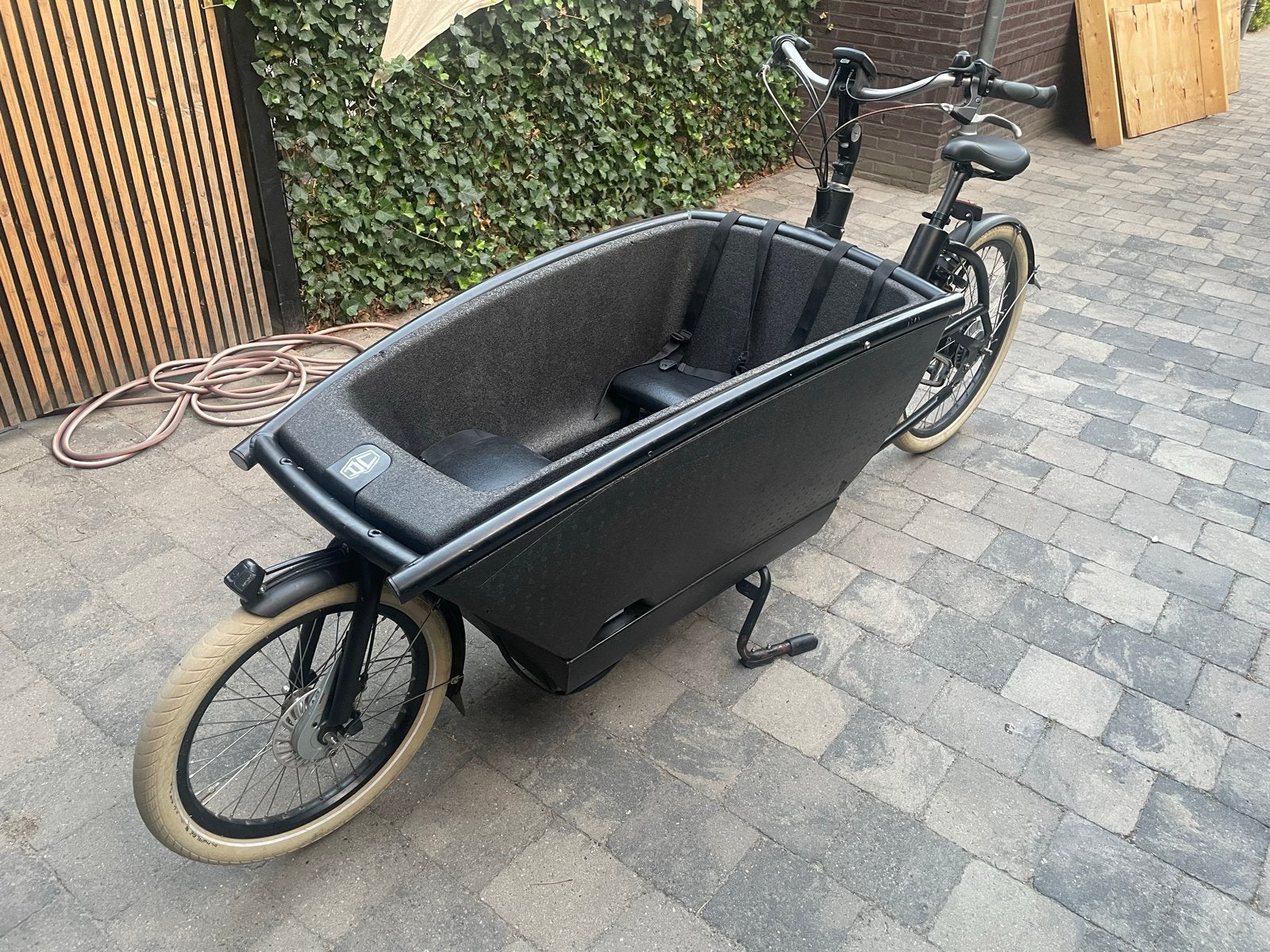 Urban Arrow bakfiets met 500Wh accu, 2de zitje en spatbord, Fietsen en Brommers, Fietsen | Bakfietsen, Gebruikt, 3 kinderen, Elektrisch