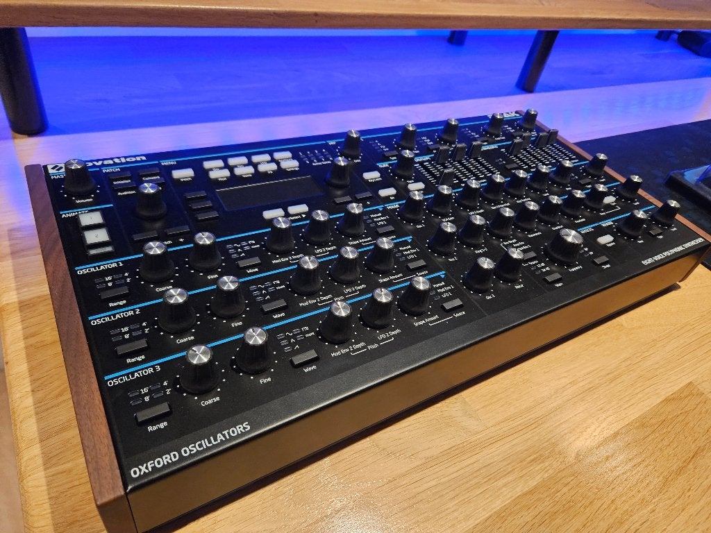 Novation Peak, Ophalen, Zo goed als nieuw, Overige aantallen, Novation