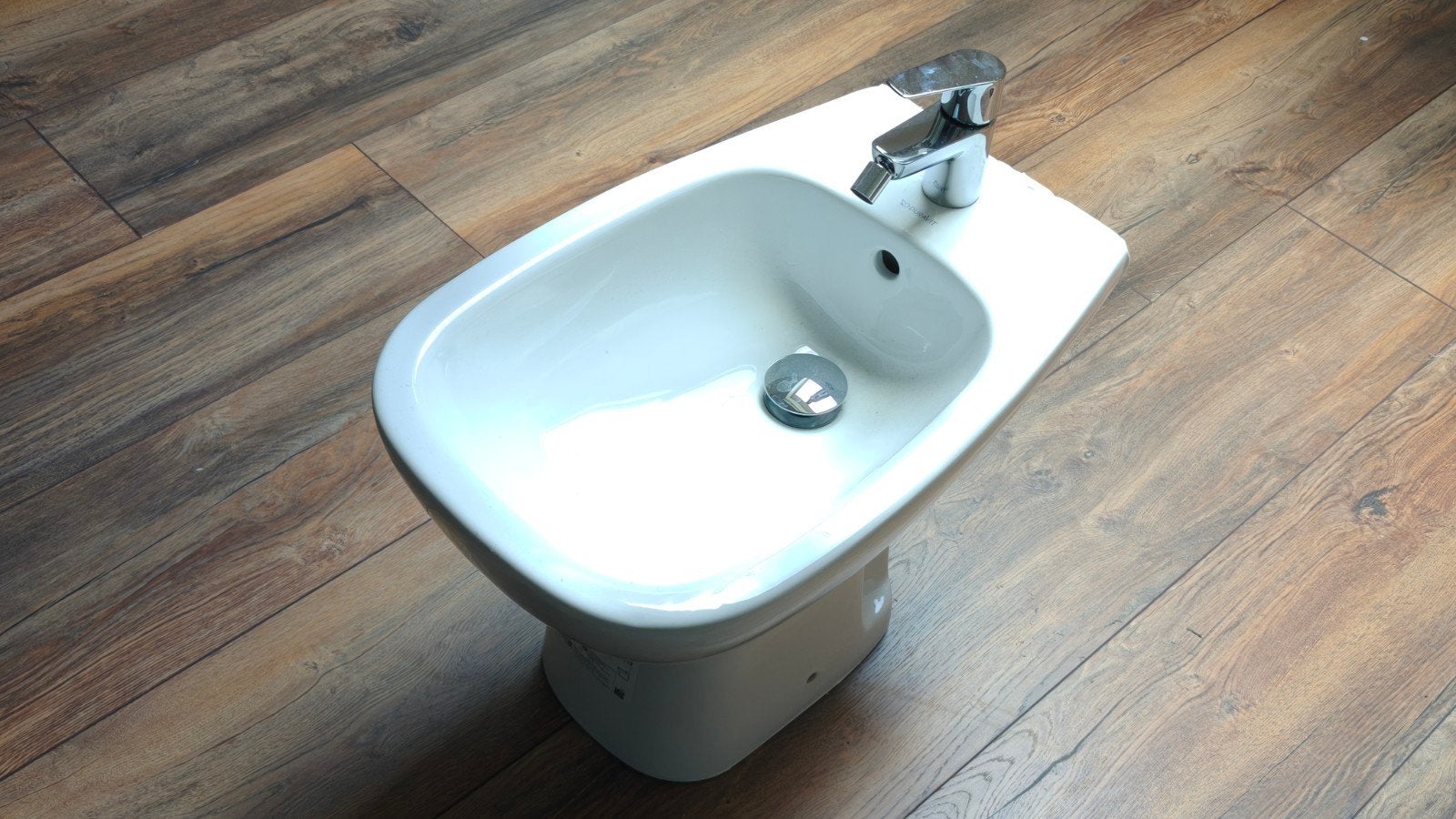 Witte bidet met kraan en afvoerplug, Ophalen of Verzenden, Nieuw, Chroom, Overige typen