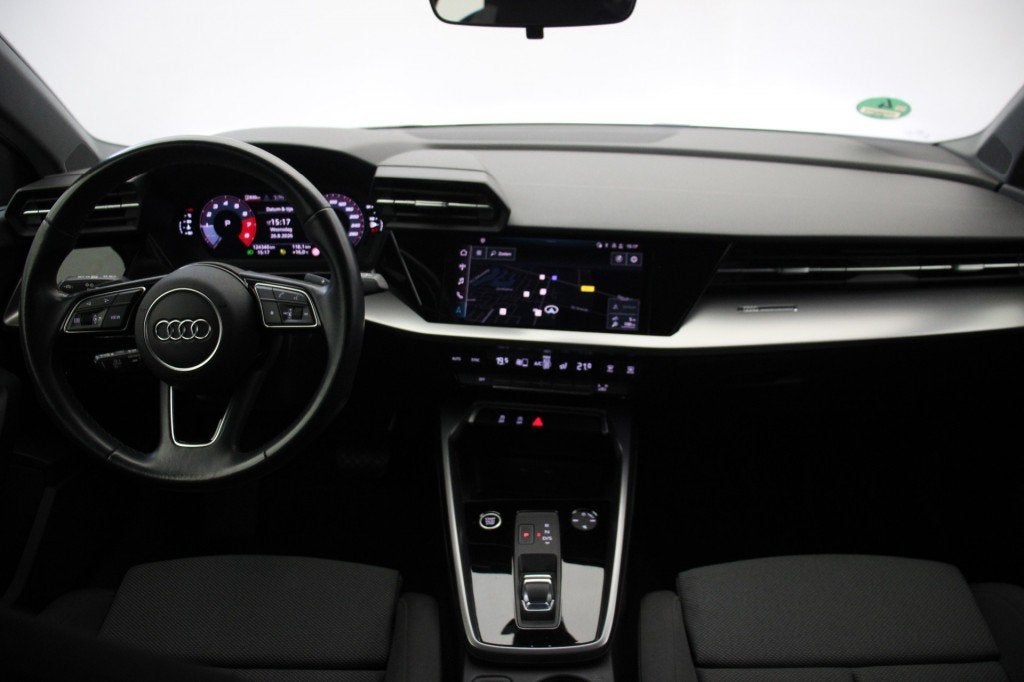 Audi A3 Sportback 30 TFSI Advanced edition Automaat - Digita, Gebruikt, Met garantie (alle), Wit, Origineel Nederlands