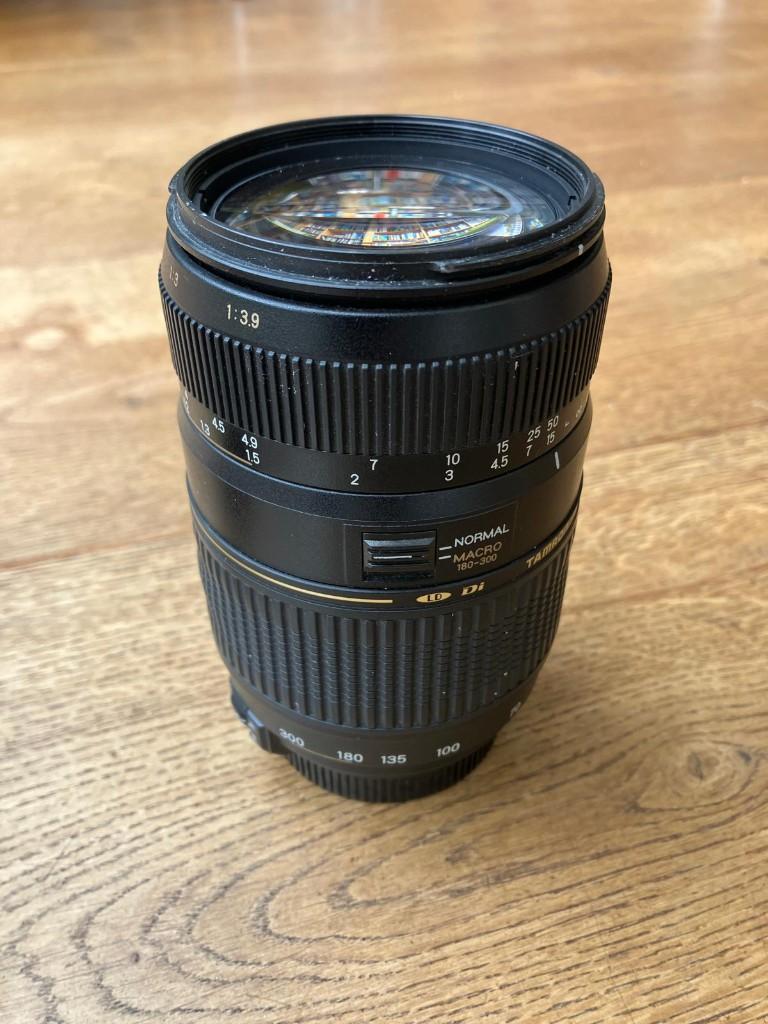 Tamron 70-300 lens, Ophalen of Verzenden, Gebruikt, Telelens, Zoom