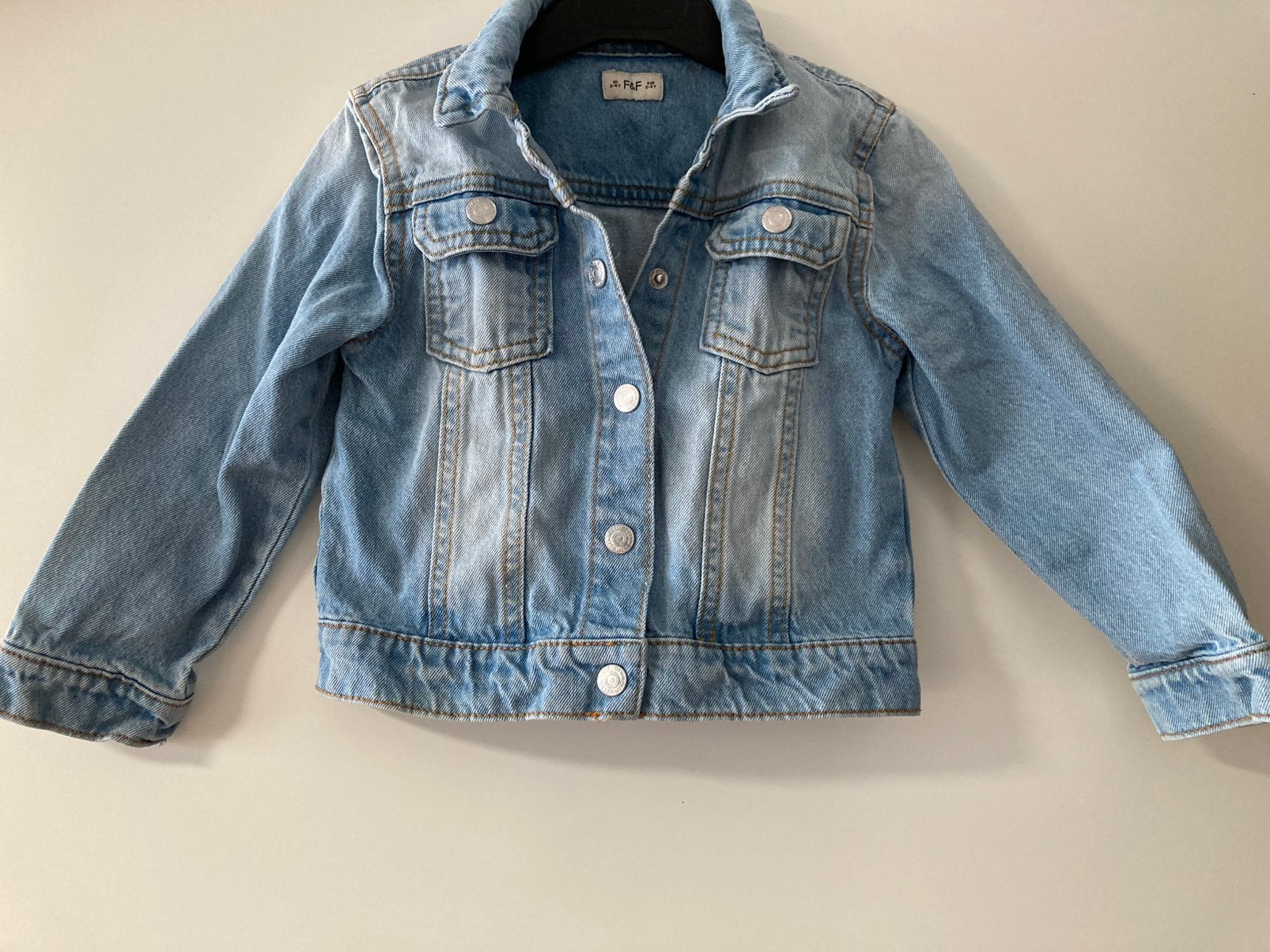 Stoer spijkerjas van F&F maat 98/104, Kinderen en Baby's, Ophalen of Verzenden, Zo goed als nieuw, Meisje, Jas